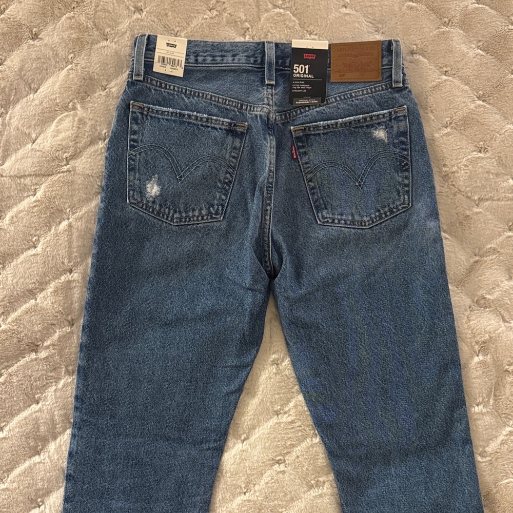 Levi’s 501 Original Premium Jeans - Picture 4 of 7